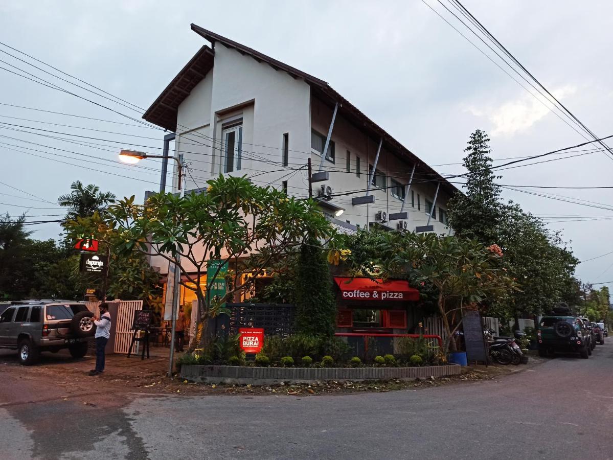Roemah 28 Syariah Hotell Medan Eksteriør bilde