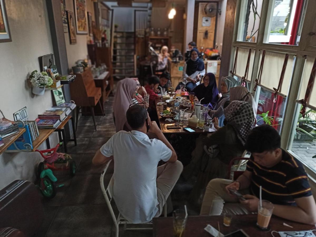 Roemah 28 Syariah Hotell Medan Eksteriør bilde