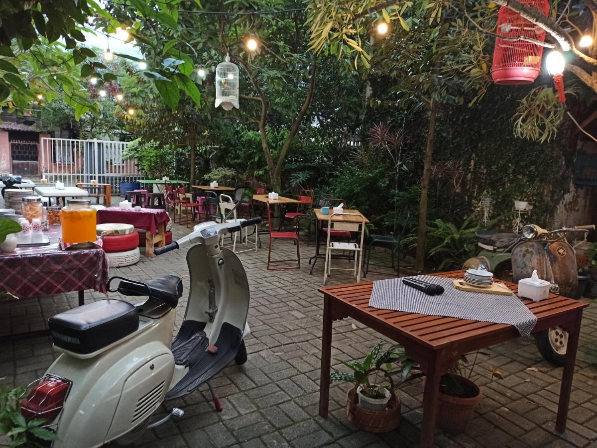 Roemah 28 Syariah Hotell Medan Eksteriør bilde