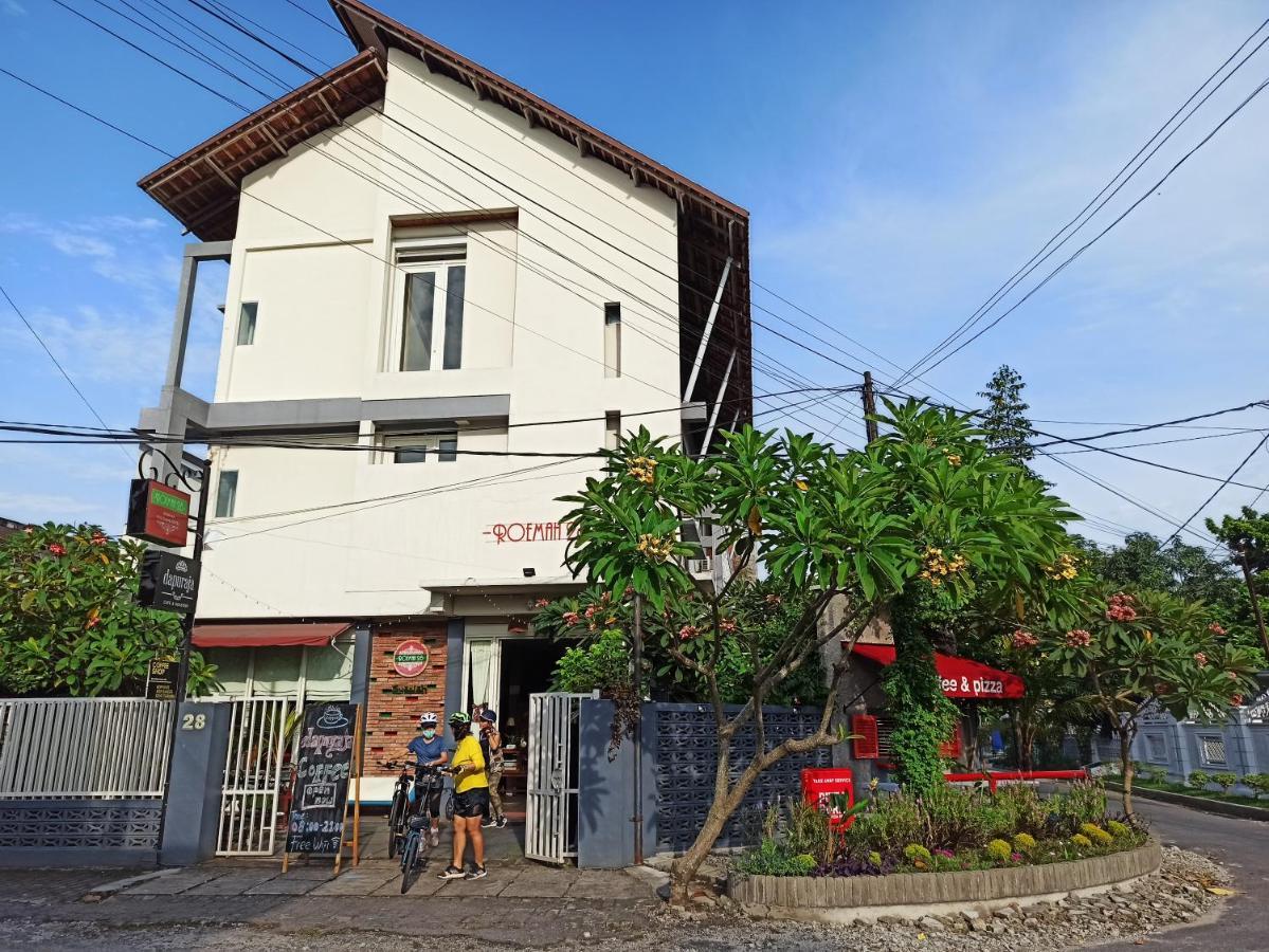 Roemah 28 Syariah Hotell Medan Eksteriør bilde